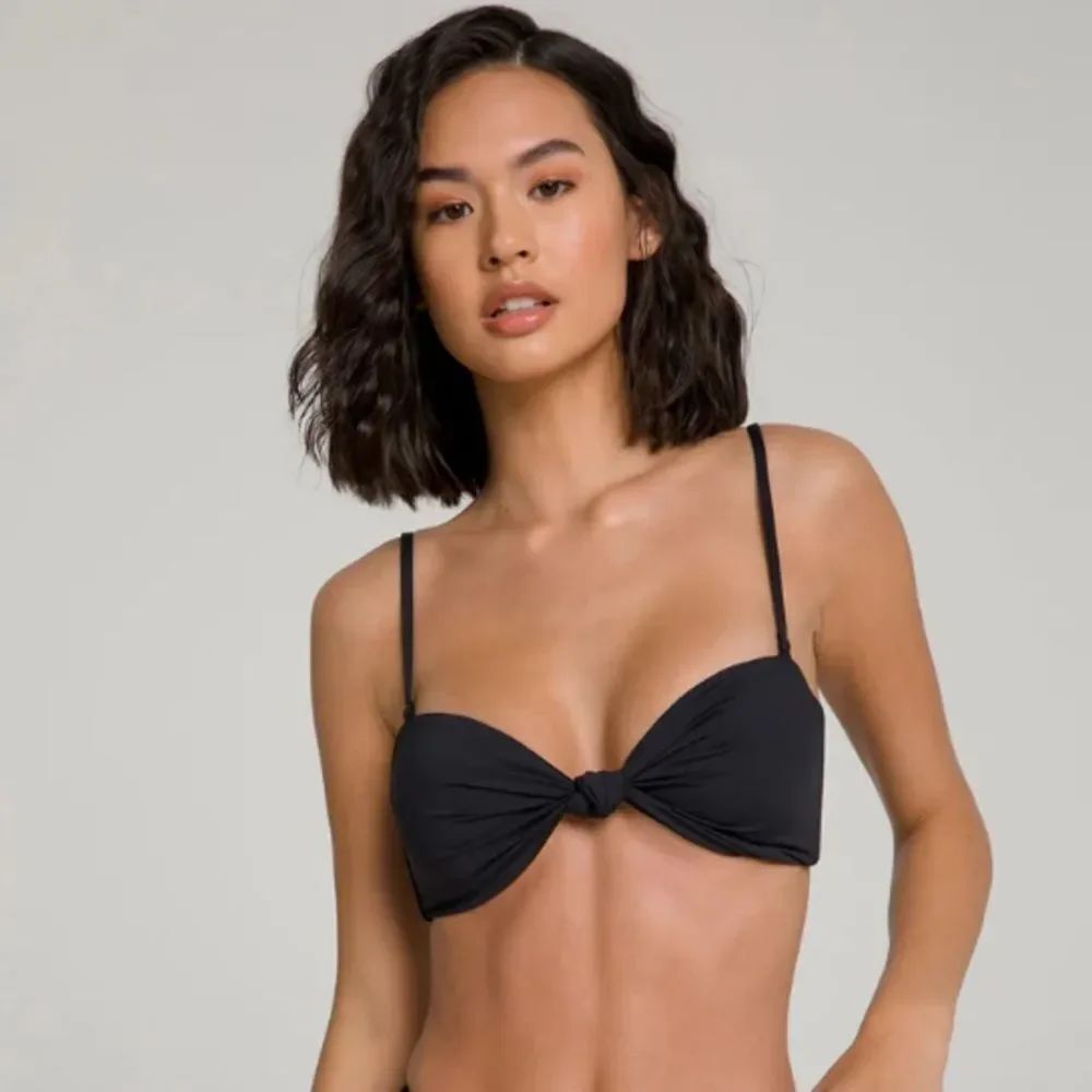 Black Bikini Top with Knot Detail 4XL